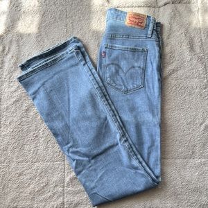 Levi’s 725 High Rise Bootleg jeans
